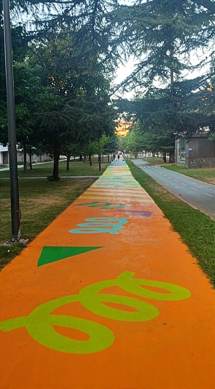 Mural 'Coida Coida', da edición do festival 'Vigo Cidade de Cor' do 2024 