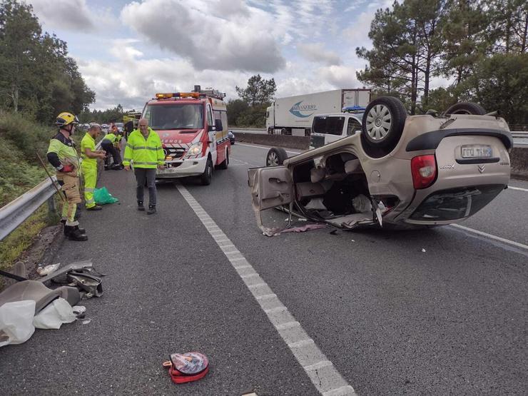 Dúas mulleres resultan feridas nun accidente de tráfico na AP-9, en Padrón / CONSORCIO PROVINCIAL DE BOMBEIROS A Coruña