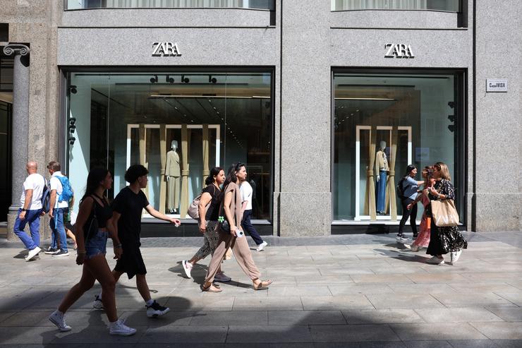 Fachada dunha tenda de Zara, a 11 de setembro de 2024, en Madrid (España). Inditex rexistrou un beneficio neto de 2.768 millóns de euros durante o primeiro semestre do seu exercicio fiscal 2024-2025 (entre o 1 de febreiro e o 31 de xullo), o que supon. Marta Fernández Xara - Europa Press 