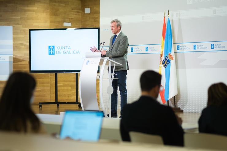 Alfonso Rueda na rolda de prensa 