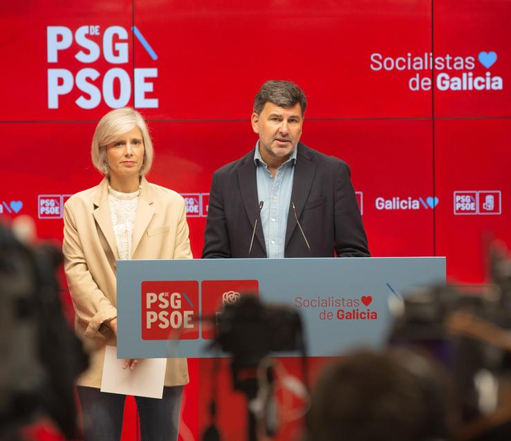 A deputada autonómica do PSdeG Patricia Igleisas e o eurodeputado Nicolás González Casares nunha rolda de prensa. PSDEG 