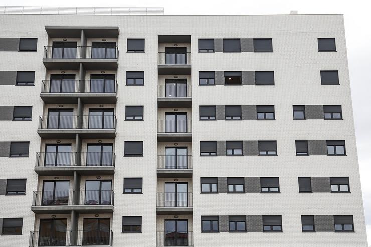 Arquivo - Vista do edificio onde se recolocaron ás familias afectadas polo incendio de Campanar, a 27 de febreiro de 2024, en València, Comunidade Valenciana (España). Un total de cen familias que perderon as súas vivendas no incendio de Campan. Rober Solsona - Europa Press - Arquivo 