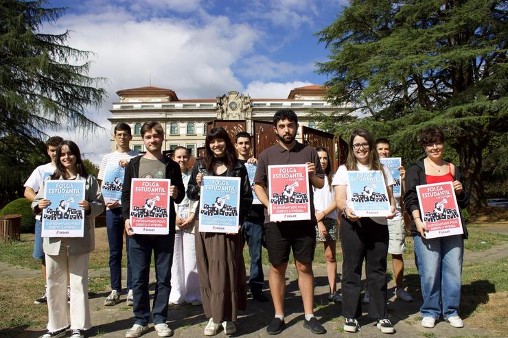 Os alumnos galegos, chamados a secundar o próximo 2 de outubro a folga convocada por 'Erguer.Estudantes dá Galiza'. ERGUER. ESTUDANTES DÁ GALIZA 