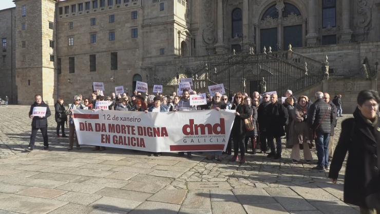 Manifestación a prol do Día da Morte Digna en Santiago 