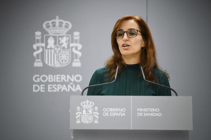 A ministra de Sanidade, Mónica García, en rolda de prensa.. Fernando Sánchez - Europa Press