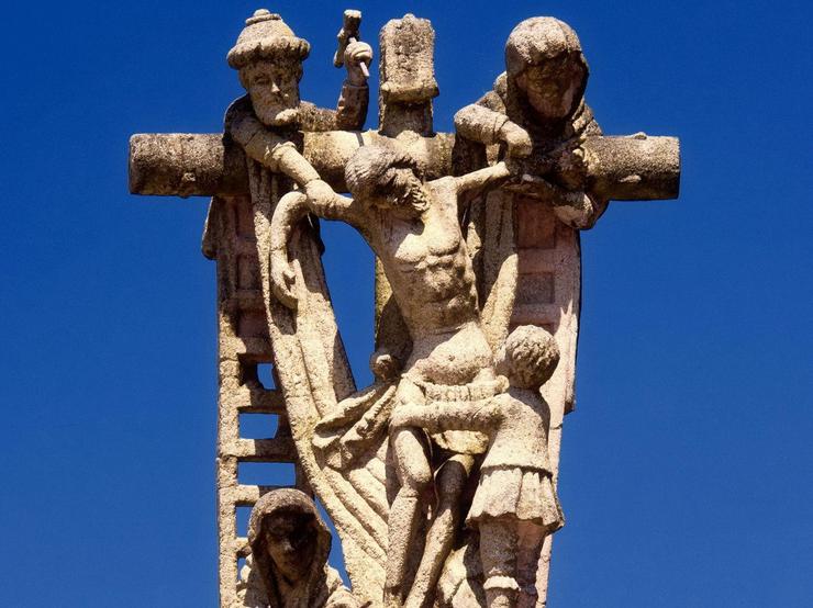 O cruceiro de Eiroa, agora desfeito tras o paso da borrasca Herminia / Ría de Noia FB