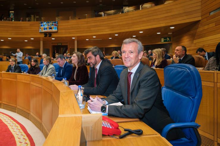 O presidente da Xunta, Alfonso Rueda, na sesión de control do Parlamento de Galicia / DAVID CABEZON