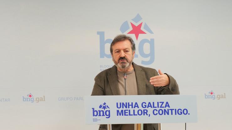 O viceportavoz parlamentario do BNG Luís Bará en rolda de prensa 