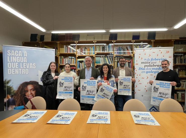 Presentación do Día dos Medios en Galego 2025 con Leria e A Banda da Loba 