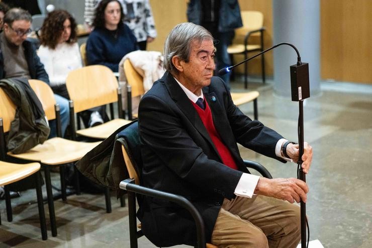 O exvicepresidente do Goberno de España, exministro e expresidente de Asturias, Francisco Álvarez-Cascos, durante o xuízo na a Audiencia Provincial de Oviedo.. Imanol Rimada - Europa Press 