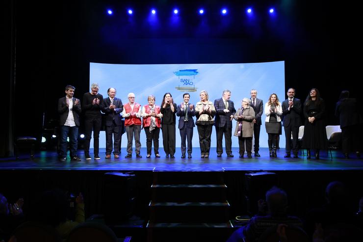 O alcalde de Ferrol, José Manuel Rey, coa alcaldesa de Lugo, Paula Alvarellos, e outras autoridades na celebración do Patrón de Ferrol, San Xulián 