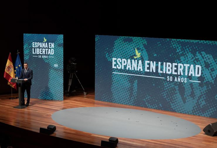 O presidente do Goberno, Pedro Sánchez, intervén durante o acto 'España en Liberdade', no Auditorio do Museo Nacional Centro de Arte Reina Sofía.. Eduardo Parra - Europa Press 