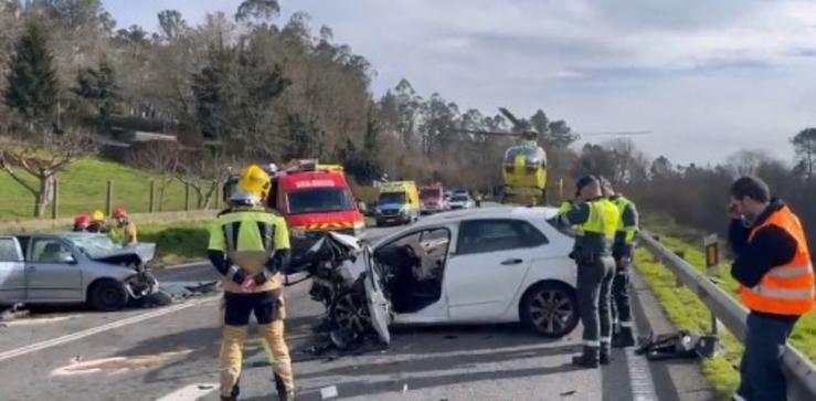 Accidente mortal en Ames (A Coruña).. BOMBEIROS BOIRO 