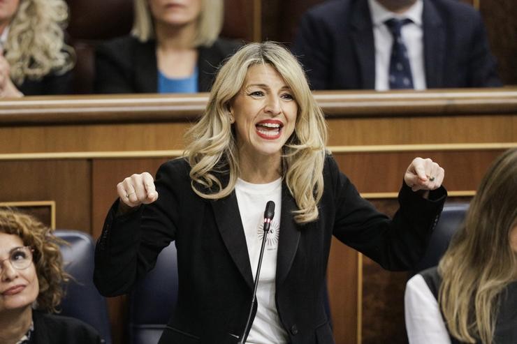 A vicepresidenta segunda e ministra de Traballo, Yolanda Díaz, intervén durante un pleno no Congreso dos Deputados 