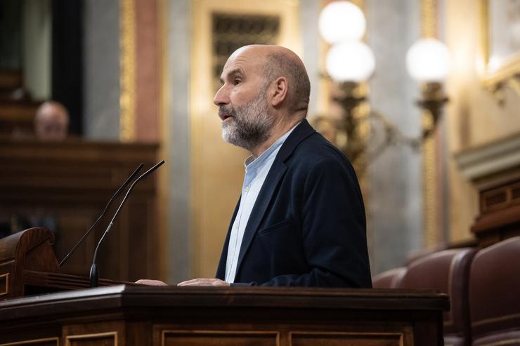 O deputado do BNG Néstor Rego intervén durante unha sesión plenaria no Congreso dos Deputados, a 18 de marzo de 2025, en Madrid (España). O Pleno do Congreso debate a toma en consideración da proposición de lei do PSOE que expón a reduc. Alejandro Martínez Vélez - Europa Press 